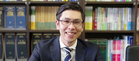 弁護士枝窪史郎