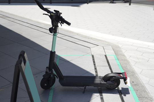 交通事故　電動キックボード